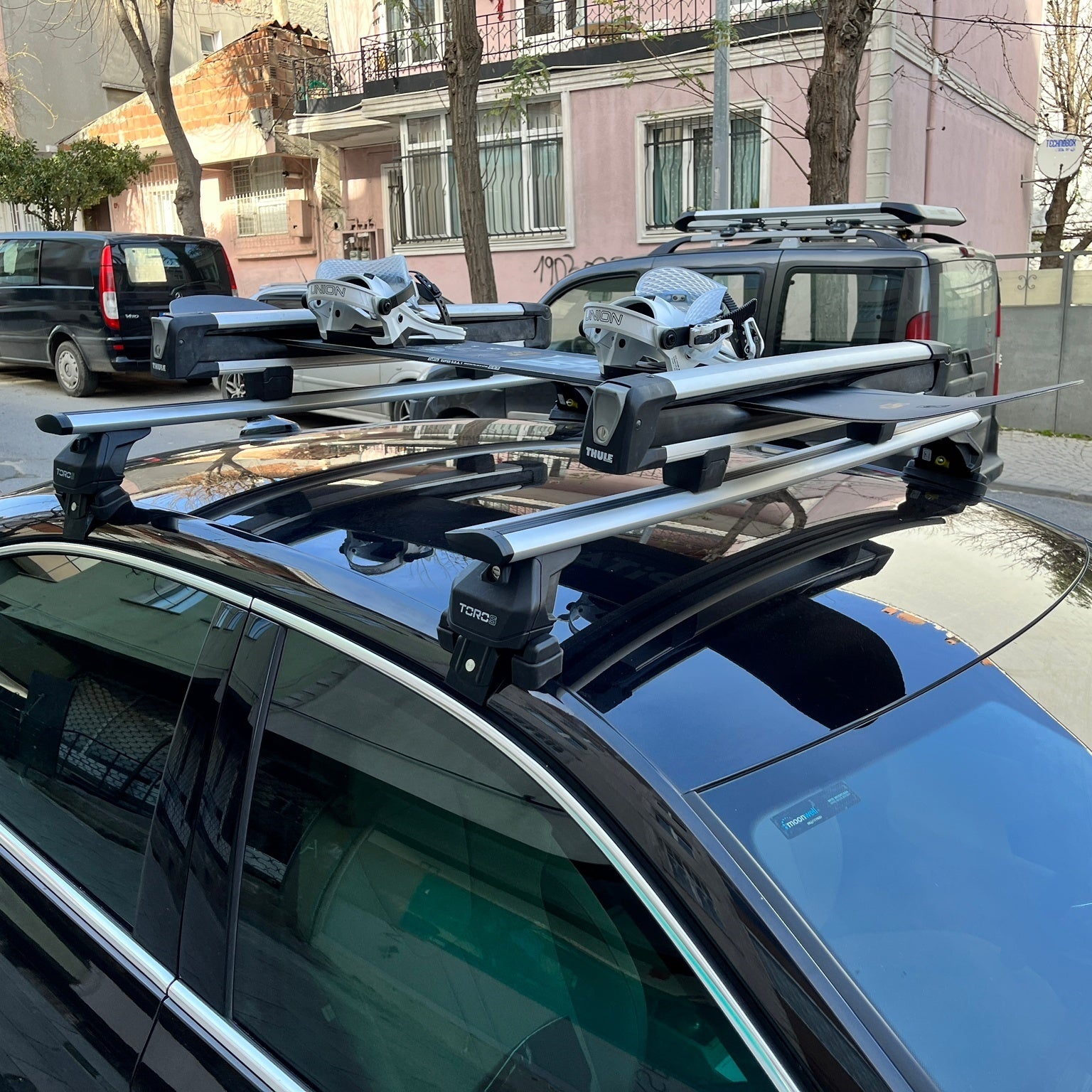 for Skoda Superb B8 Lockable Aluminium Roof bars for cars with standard roof 2018- Up for Skoda Superb B8 Lockable Aluminium Roof bars for cars with standard roof 2018- Up